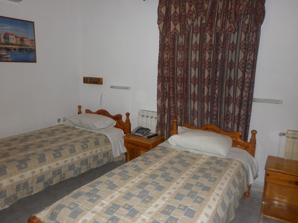 Miramare Hotel Lakkíon Habitación foto