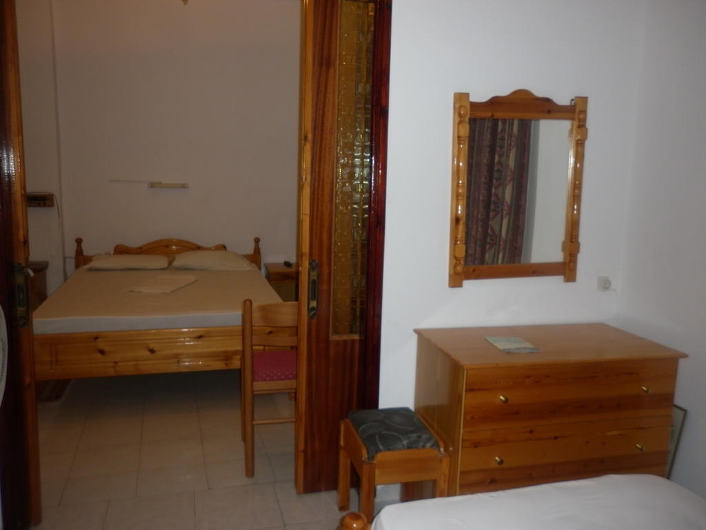 Miramare Hotel Lakkíon Habitación foto